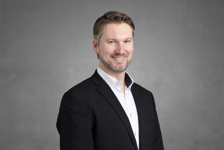 Prof. Dr. Philipp B. Donath