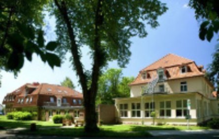 Bovenden - Heimvolkshochschule Mariaspring e.V. Bovenden - Heimvolkshochschule Mariaspring e.V.